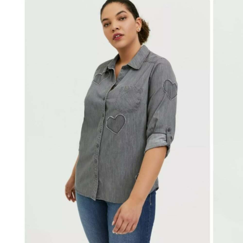 Torrid Taylor Dark Grey Denim Heart Button Front Relaxed Fit Shirt 2 Valentine's